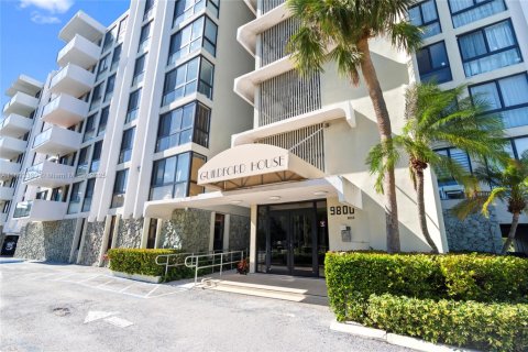 Condo in Bay Harbor Islands, Florida, 1 bedroom  № 1441782 - photo 25