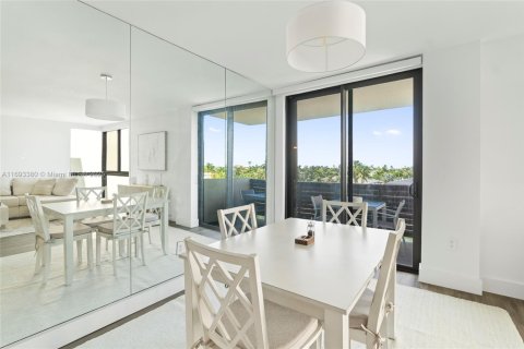 Condo in Bay Harbor Islands, Florida, 1 bedroom  № 1441782 - photo 8