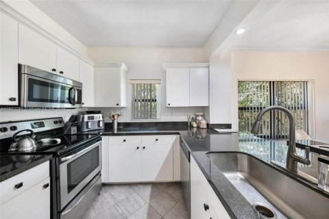 Condo in Juno Beach, Florida, 3 bedrooms  № 1874931 - photo 8