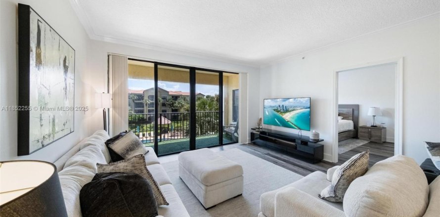 Condo in Juno Beach, Florida, 3 bedrooms № 1874931