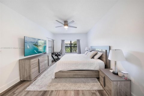 Condo in Juno Beach, Florida, 3 bedrooms  № 1874931 - photo 11