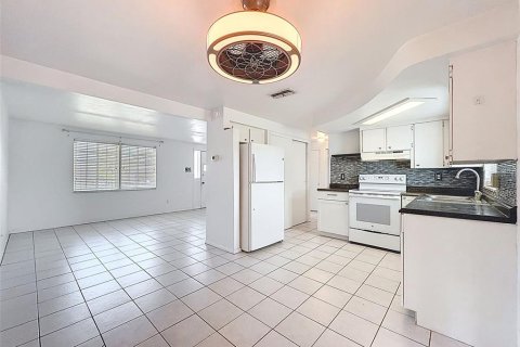 Casa en venta en Holiday, Florida, 2 dormitorios, 93.27 m2 № 2229188 - foto 12