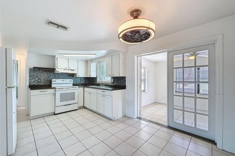 Casa en venta en Holiday, Florida, 2 dormitorios, 93.27 m2 № 2229188 - foto 2