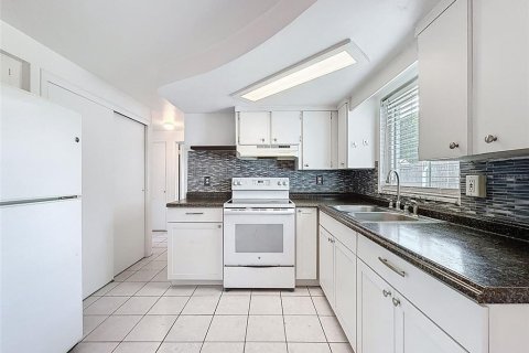 Casa en venta en Holiday, Florida, 2 dormitorios, 93.27 m2 № 2229188 - foto 13