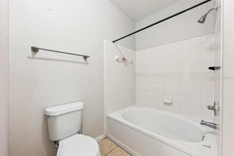 Copropriété à vendre à Orlando, Floride: 2 chambres, 98.76 m2 № 2230435 - photo 23