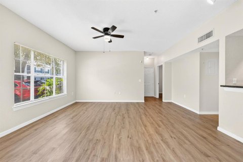 Copropriété à vendre à Orlando, Floride: 2 chambres, 98.76 m2 № 2230435 - photo 5