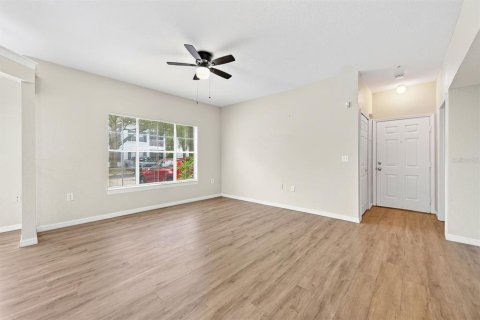 Copropriété à vendre à Orlando, Floride: 2 chambres, 98.76 m2 № 2230435 - photo 4