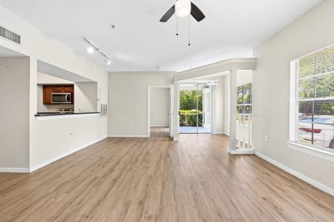 Copropriété à vendre à Orlando, Floride: 2 chambres, 98.76 m2 № 2230435 - photo 9