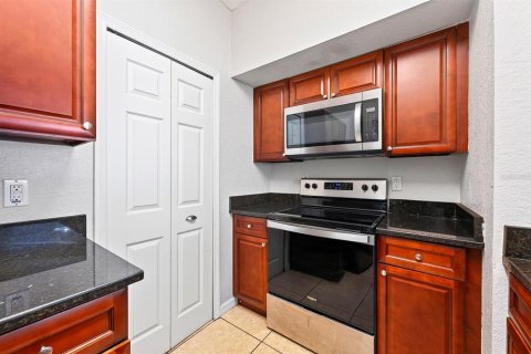 Copropriété à vendre à Orlando, Floride: 2 chambres, 98.76 m2 № 2230435 - photo 13
