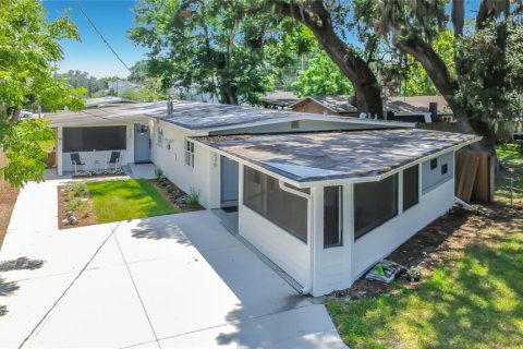 Commercial property in Orlando, Florida 4 bedrooms, 170.01 sq.m. № 2364872
