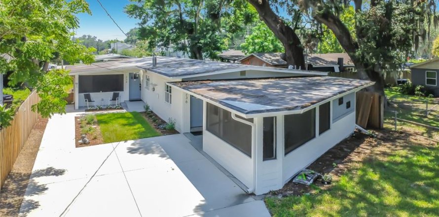 Commercial property in Orlando, Florida 4 bedrooms, 170.01 sq.m. № 2364872