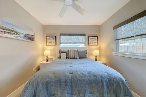 Commercial property in Orlando, Florida 4 bedrooms, 170.01 sq.m. № 2364872 - photo 13
