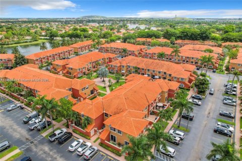 Touwnhouse à vendre à Doral, Floride: 2 chambres, 91.04 m2 № 1969087 - photo 29