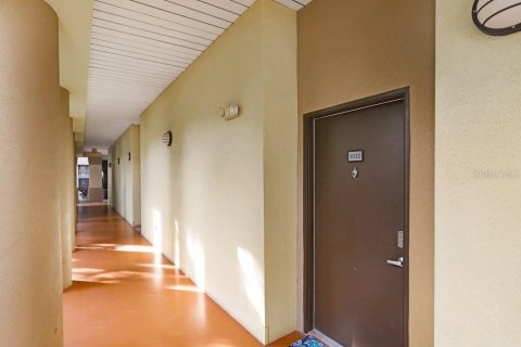 Condo in Tampa, Florida, 1 bedroom  № 2231012 - photo 5