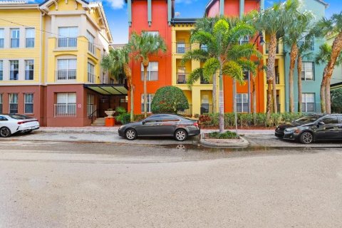 Condo in Tampa, Florida, 1 bedroom  № 2231012 - photo 3