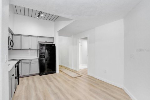 Condo in Tampa, Florida, 1 bedroom  № 2231012 - photo 13
