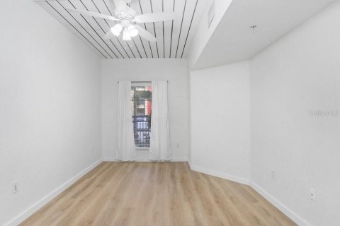 Condo in Tampa, Florida, 1 bedroom  № 2231012 - photo 17