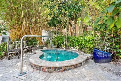 Condo in Tampa, Florida, 1 bedroom  № 2231012 - photo 27
