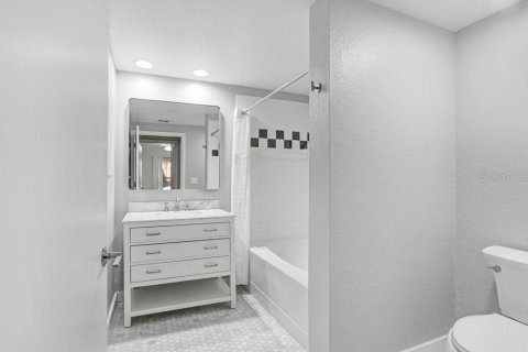 Condo in Tampa, Florida, 1 bedroom  № 2231012 - photo 20