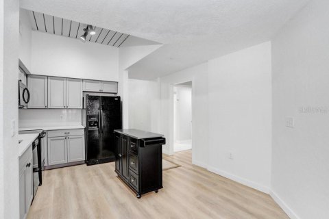 Condo in Tampa, Florida, 1 bedroom  № 2231012 - photo 12