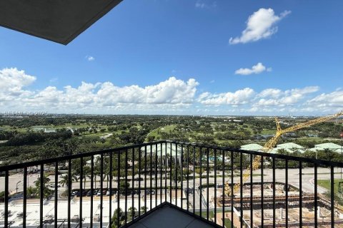 Condominio en alquiler en Doral, Florida, 1 dormitorio, 71.44 m2 № 2039782 - foto 2