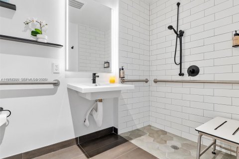 Купить кондоминиум в Майами, Флорида 1 спальня, 53.79м2, № 2036538 - фото 14