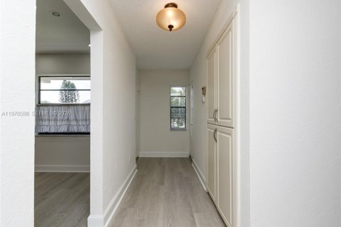 Apartment in Boca Raton, Florida 2 bedrooms, 117.61 sq.m. № 2040517 - photo 19