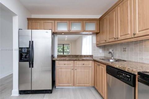 Apartment in Boca Raton, Florida 2 bedrooms, 117.61 sq.m. № 2040517 - photo 23