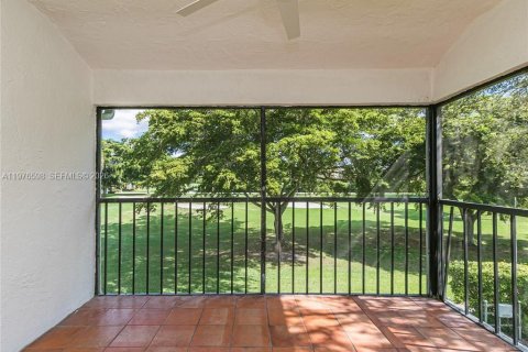 Apartment in Boca Raton, Florida 2 bedrooms, 117.61 sq.m. № 2040517 - photo 16