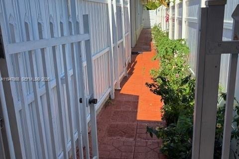 Снять в аренду коммерческую недвижимость в Хайалиа, Флорида 1 спальня, 46.45м2, № 2004621 - фото 4