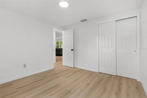 House in Holiday, Florida 2 bedrooms, 80.27 sq.m. № 2259254 - photo 15