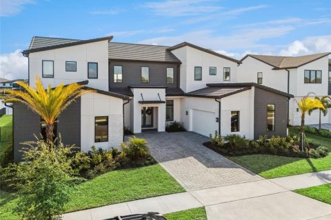 Casa en venta en Orlando, Florida, 6 dormitorios, 616.13 m2 № 2091956 - foto 2