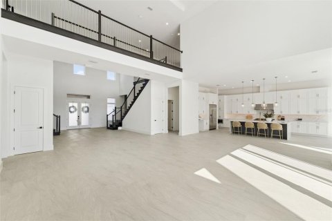 Casa en venta en Orlando, Florida, 6 dormitorios, 616.13 m2 № 2091956 - foto 7
