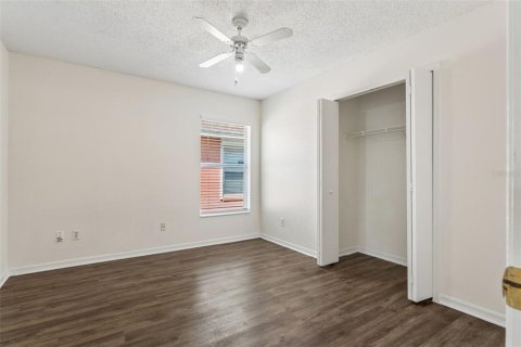 House in Oviedo, Florida 3 bedrooms, 126.25 sq.m. № 2391531 - photo 12