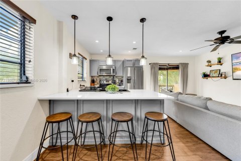 Copropriété à louer à Miami, Floride: 2 chambres, 82.68 m2 № 2028988 - photo 3