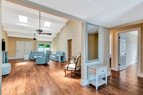 House in Sarasota, Florida 4 bedrooms, 188.68 sq.m. № 2216278 - photo 4