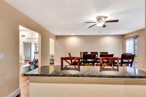 House in Sarasota, Florida 4 bedrooms, 188.68 sq.m. № 2216278 - photo 16