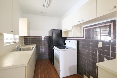 Villa ou maison à vendre à North Miami Beach, Floride: 3 chambres, 116.5 m2 № 1989974 - photo 19