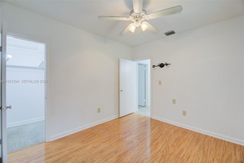 Villa ou maison à vendre à North Miami Beach, Floride: 3 chambres, 116.5 m2 № 1989974 - photo 28