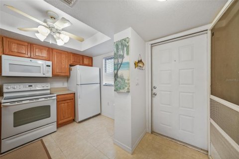 Condo in Punta Gorda, Florida, 2 bedrooms  № 1631509 - photo 6