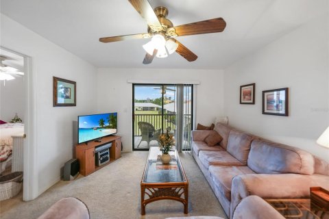 Condo in Punta Gorda, Florida, 2 bedrooms  № 1631509 - photo 15