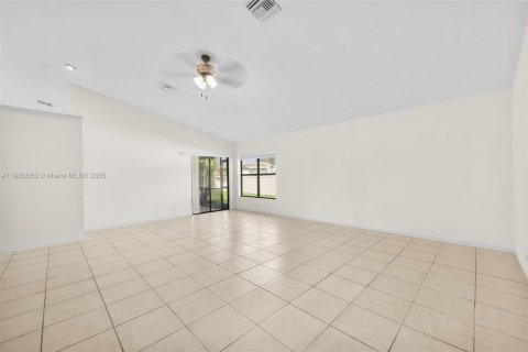 Villa ou maison à vendre à Miramar, Floride: 4 chambres, 204.11 m2 № 1955560 - photo 12