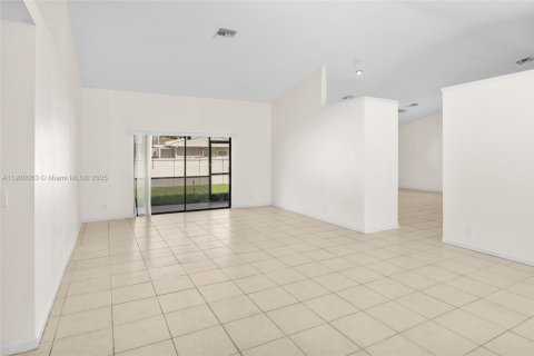 Villa ou maison à vendre à Miramar, Floride: 4 chambres, 204.11 m2 № 1955560 - photo 14