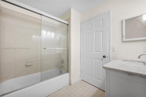 Villa ou maison à vendre à Miramar, Floride: 4 chambres, 204.11 m2 № 1955560 - photo 30