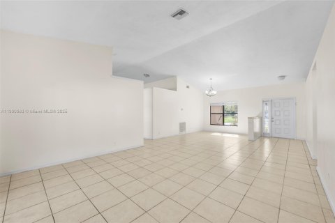 Villa ou maison à vendre à Miramar, Floride: 4 chambres, 204.11 m2 № 1955560 - photo 19