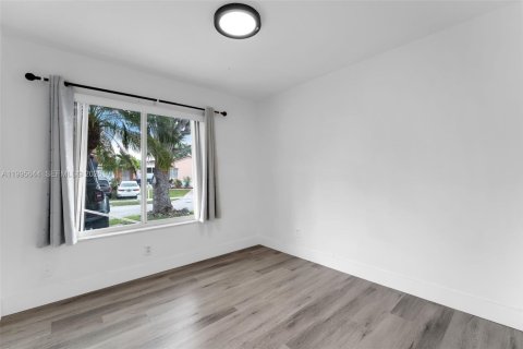 Купить виллу или дом в Майами, Флорида 3 спальни, 106.28м2, № 2063205 - фото 9