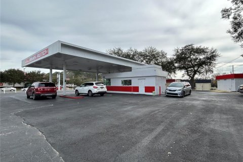 Propiedad comercial en venta en Gainesville, Florida, 54.25 m2 № 1807966 - foto 8