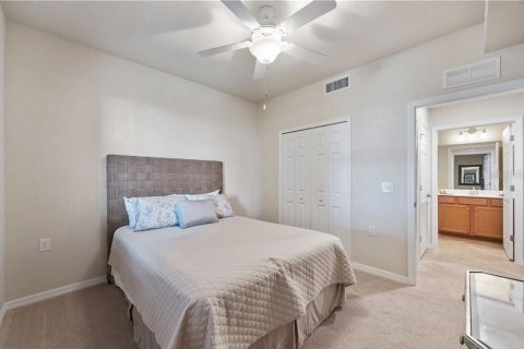 Condo in Naples, Florida, 2 bedrooms  № 1347332 - photo 24