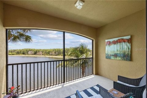 Condo in Naples, Florida, 2 bedrooms  № 1347332 - photo 16