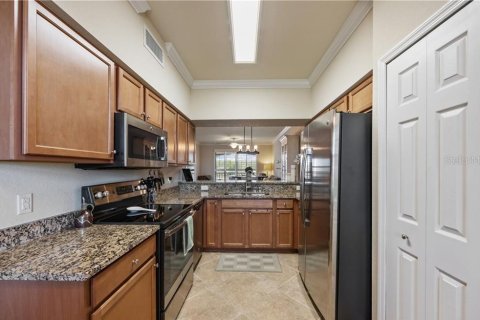 Condo in Naples, Florida, 2 bedrooms  № 1347332 - photo 10
